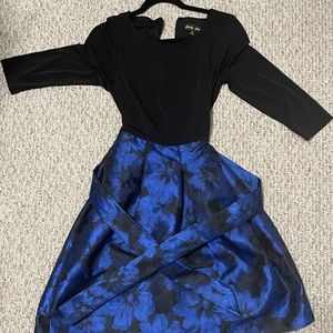 Black and blue dress. Size 6. Perfect for an “after 5” event or church!